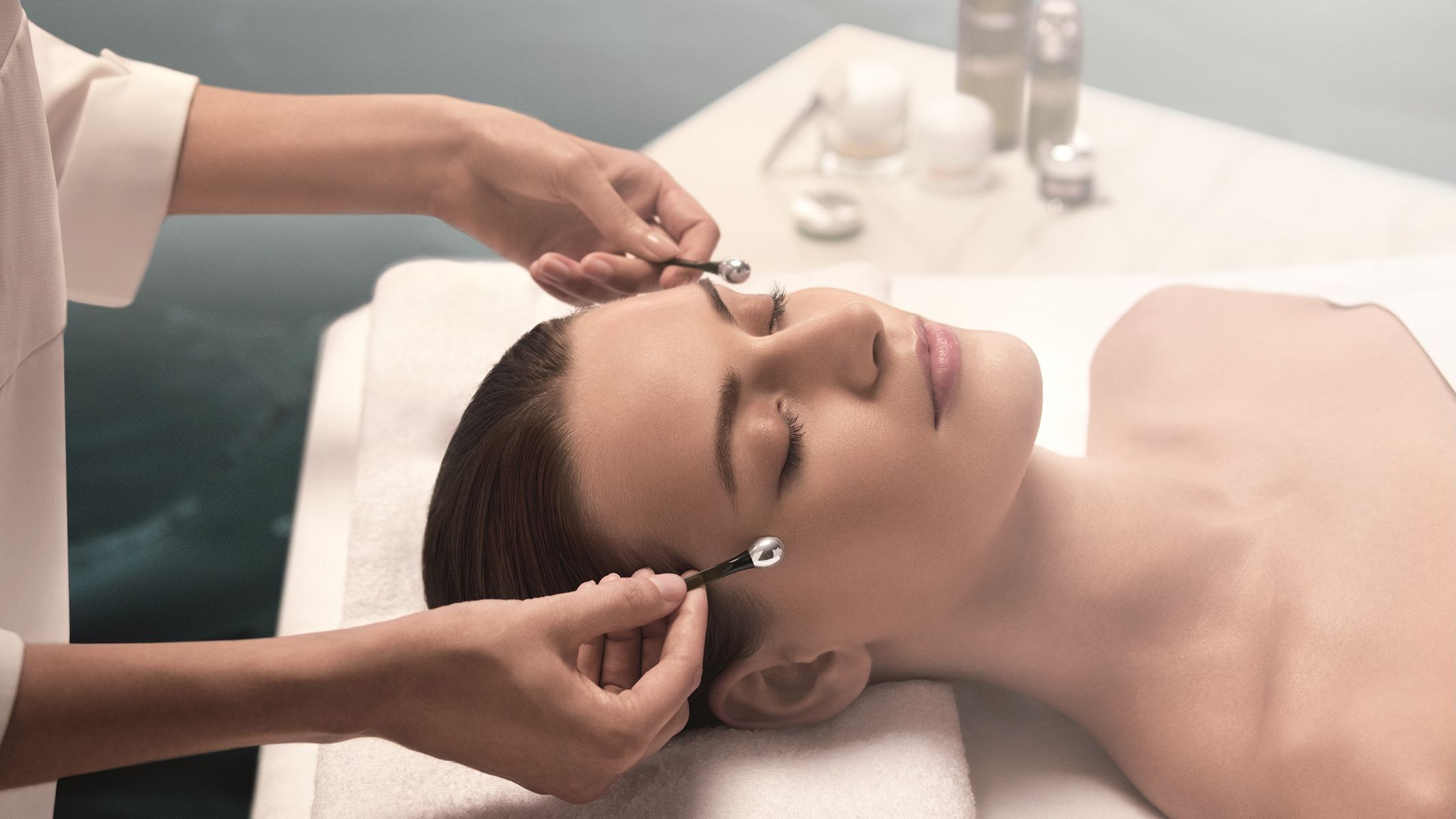 The La Mer Miracle Broth Facial Treatment - Spa La Mer Genève
