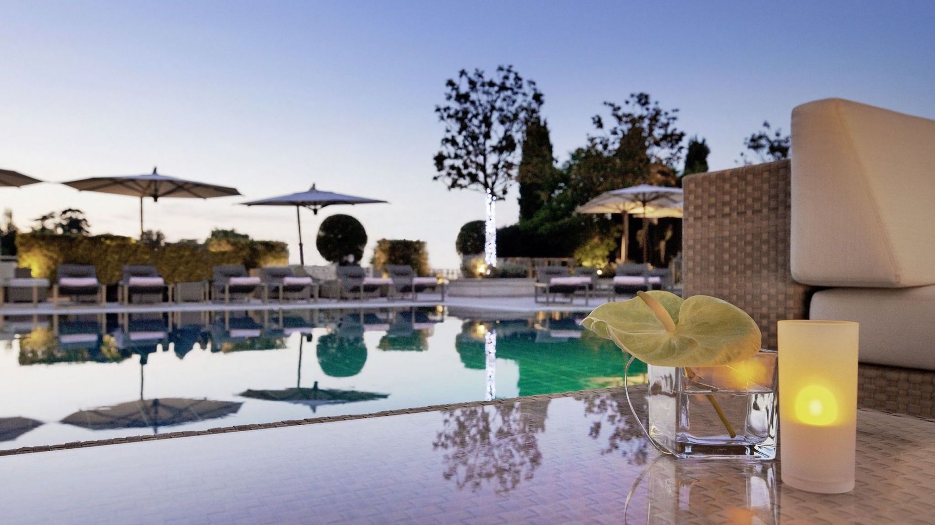 Pool bar - Terrasse Poolgarden - Hôtel Président Wilson, A Luxury Collection Hotel, Geneva