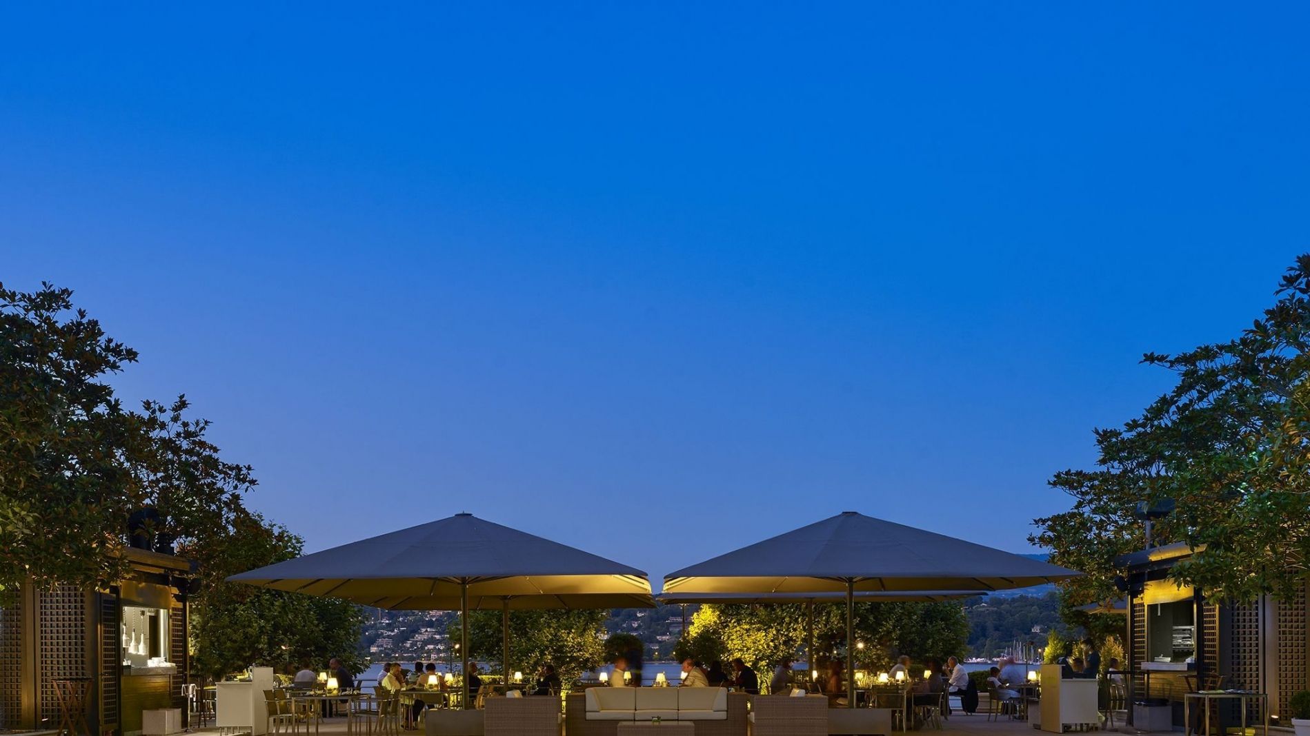 Umami restaurant - Terrasse Poolgarden - Hôtel Président Wilson, A Luxury Collection Hotel, Geneva